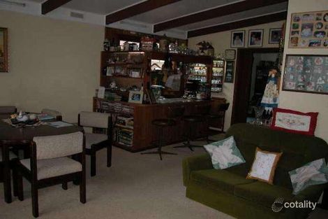 Property photo of 23 Larool Crescent Seaford VIC 3198