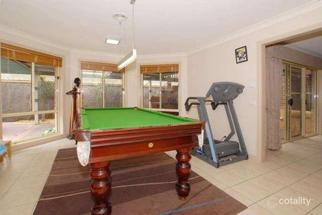 Property photo of 10 Jagger Circuit Cranbourne East VIC 3977