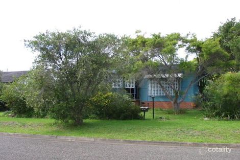 4 Sheppard St, Old Bar, NSW 2430
