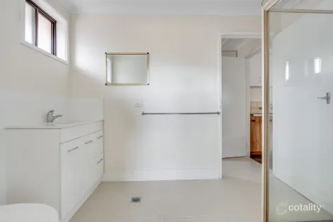 Property photo of 1/612 Hague Street Lavington NSW 2641