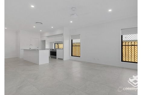 Property photo of 5 Legacy Drive Flinders View QLD 4305
