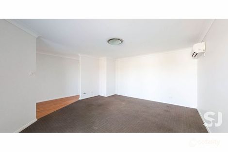 Property photo of 19 Dunheved Circle Dubbo NSW 2830