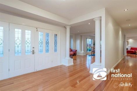 Property photo of 2 Felicia Way Sydenham VIC 3037