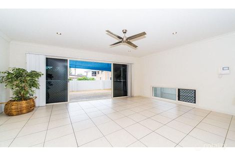 1/11 Mallard Ave, Paradise Point, QLD 4216
