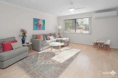 Property photo of 8/2200 Logan Road Upper Mount Gravatt QLD 4122