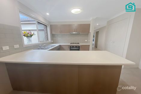 Property photo of 58 Linden Tree Way Cranbourne North VIC 3977