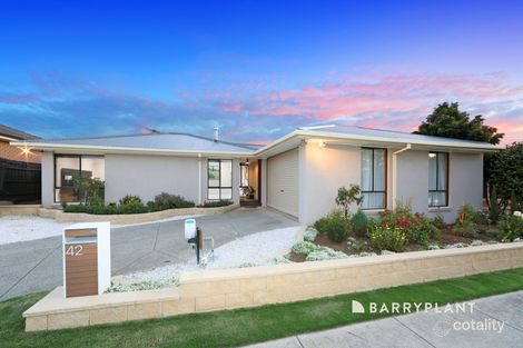 42 Spruce Dr, Rowville, VIC 3178
