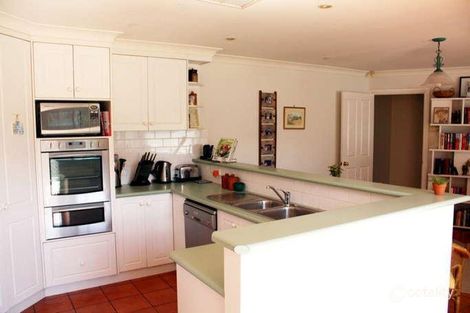 Property photo of 18 St Albans Way Dubbo NSW 2830