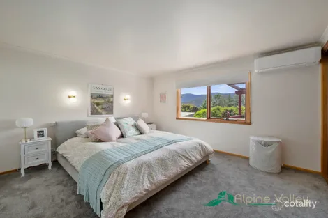 Property photo of 6 Lambert Street Tawonga VIC 3697