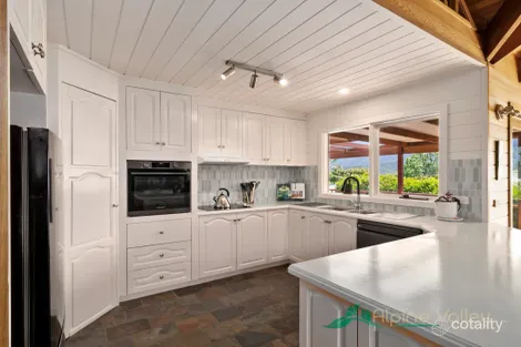 Property photo of 6 Lambert Street Tawonga VIC 3697