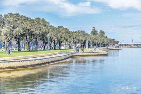 Property photo of 23 Rialto Place Halls Head WA 6210