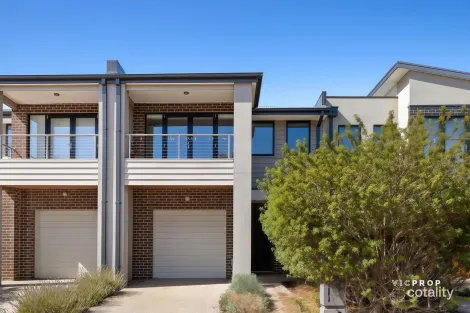 35 Chessington Dr, Williams Landing, VIC 3027