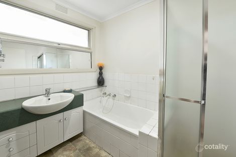 Property photo of 1/57 Lynden Grove Mount Waverley VIC 3149