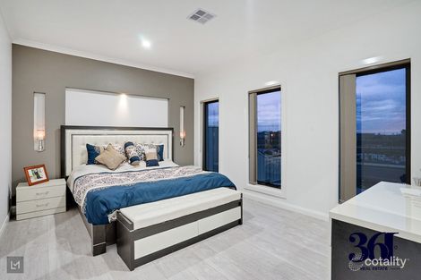 Property photo of 30 Legrange Crescent Fraser Rise VIC 3336