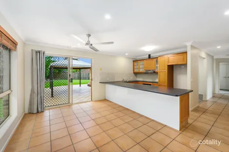 Property photo of 18 Mapia Rise Pacific Pines QLD 4211