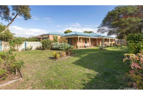 2 Boronia Ave, Capel Sound, VIC 3940