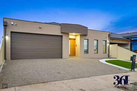 Property photo of 30 Legrange Crescent Fraser Rise VIC 3336