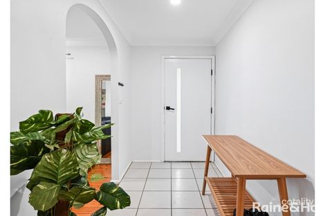 Property photo of 1 Unicomb Close Rutherford NSW 2320