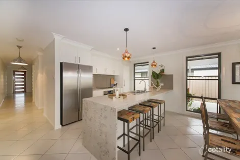 Property photo of 36 Albatross Way Old Bar NSW 2430