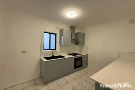 Property photo of 11 Scribbly Place Macquarie Fields NSW 2564