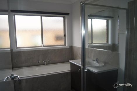 Property photo of 2 Blanche Close Kyneton VIC 3444