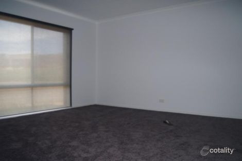 Property photo of 2 Blanche Close Kyneton VIC 3444