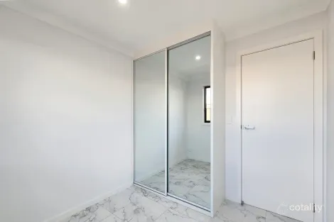 Property photo of 43A Madison Circuit St Clair NSW 2759