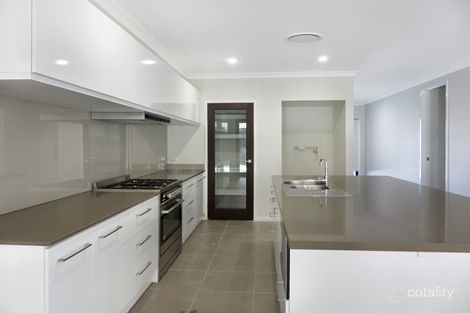 Property photo of 4 Meander Court Ormeau Hills QLD 4208
