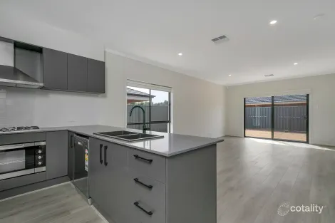 Property photo of 6 Hatcher Road Munno Para Downs SA 5115