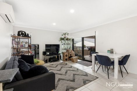 Property photo of 2/23 Reg Grundy Street Ripley QLD 4306