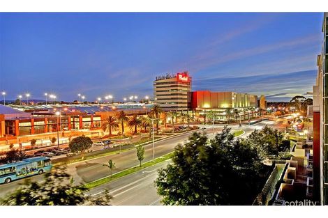 504/1 Sovereign Point Ct, Doncaster, VIC 3108