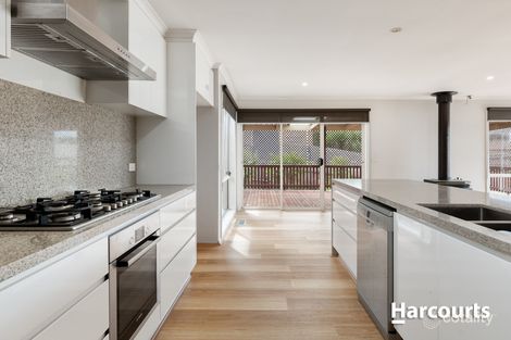 Property photo of 10 Cherry Tree Lane Narre Warren VIC 3805