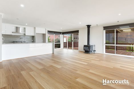 Property photo of 10 Cherry Tree Lane Narre Warren VIC 3805