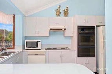 Property photo of 16 Sapphire Close Caves Beach NSW 2281