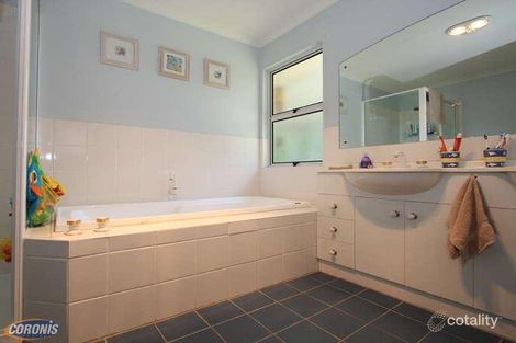 Property photo of 5 Carissa Street Arana Hills QLD 4054