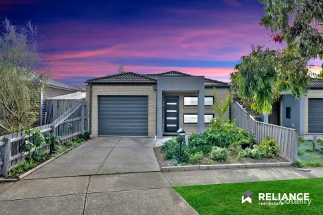 Property photo of 2/13 Retford Close Werribee VIC 3030