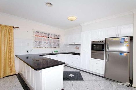 Property photo of 12 Merrivale Place Roxburgh Park VIC 3064