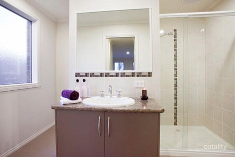 Property photo of 13 Dash Drive Cranbourne East VIC 3977