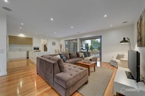 Property photo of 4 Inverness Way Balwyn North VIC 3104