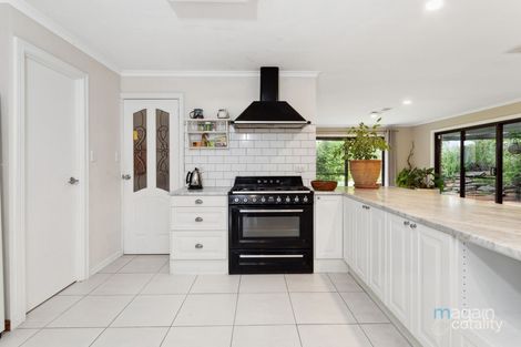 Property photo of 17 Chifley Crescent Trott Park SA 5158