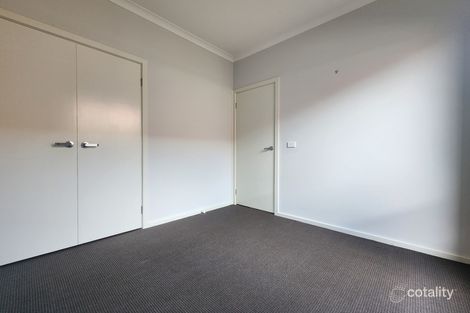 Property photo of 39 Keynes Circuit Fraser Rise VIC 3336