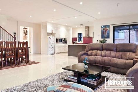 Property photo of 21 William Hovell Drive Endeavour Hills VIC 3802