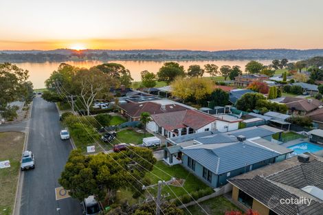 25 Lake St, Lake Albert, NSW 2650