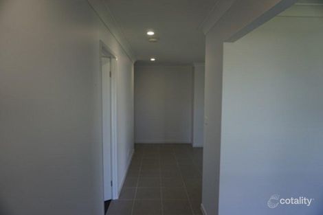 Property photo of 8 Claret Ash Drive Guyra NSW 2365