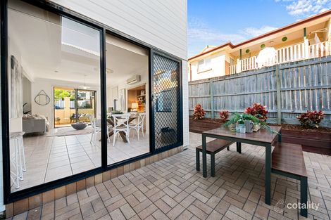 Property photo of 3/38 Stoneleigh Street Albion QLD 4010