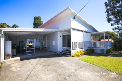 Property photo of 10 Dalpura Street Macleay Island QLD 4184