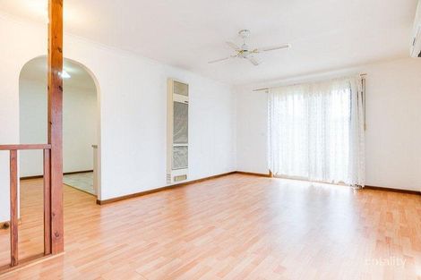 Property photo of 2/31 Illawong Grove Werribee VIC 3030