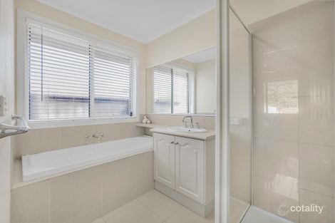 Property photo of 10 Ludlow Court Beaconsfield VIC 3807