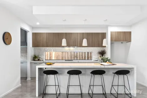 Property photo of 10 Sunlight Circuit Lara VIC 3212