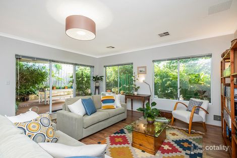 Property photo of 3A Rennie Crescent North Hilton WA 6163